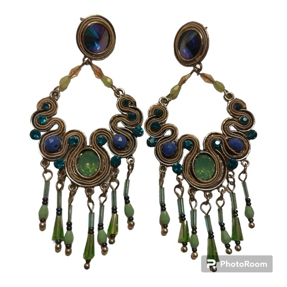 Peacock jewel toned dangly earrings. - Picture 4 of 4